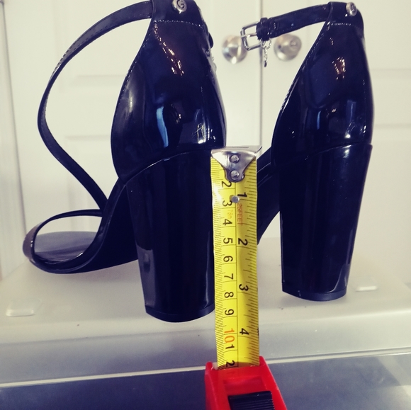 G by Guess Women's Black Heels - NWOT - Picture 11 of 11